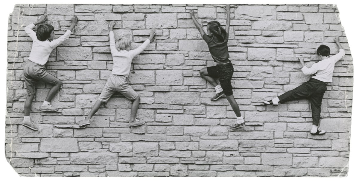 ImageCentreTO's tweet photo. Spring is officially here...onwards and upwards! ☀️🌷

📷 Richard Swanson, [Children playing outdoors], date unknown, gelatin silver print. The Black Star Collection, Ryerson Image Centre #RICcollections https://t.co/SQri2gSdne