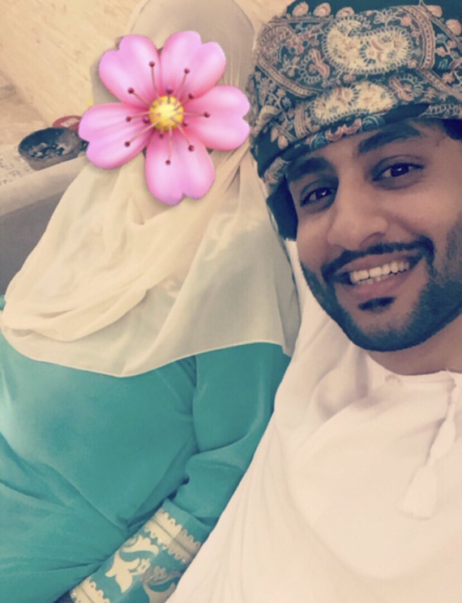 y3rb_s's tweet image. إنتي القبائل و الأصول ومنشئي ، 
إنتي الحياة وكل ما يجري دمي 

#عيد_الام 
 #يوم_الام