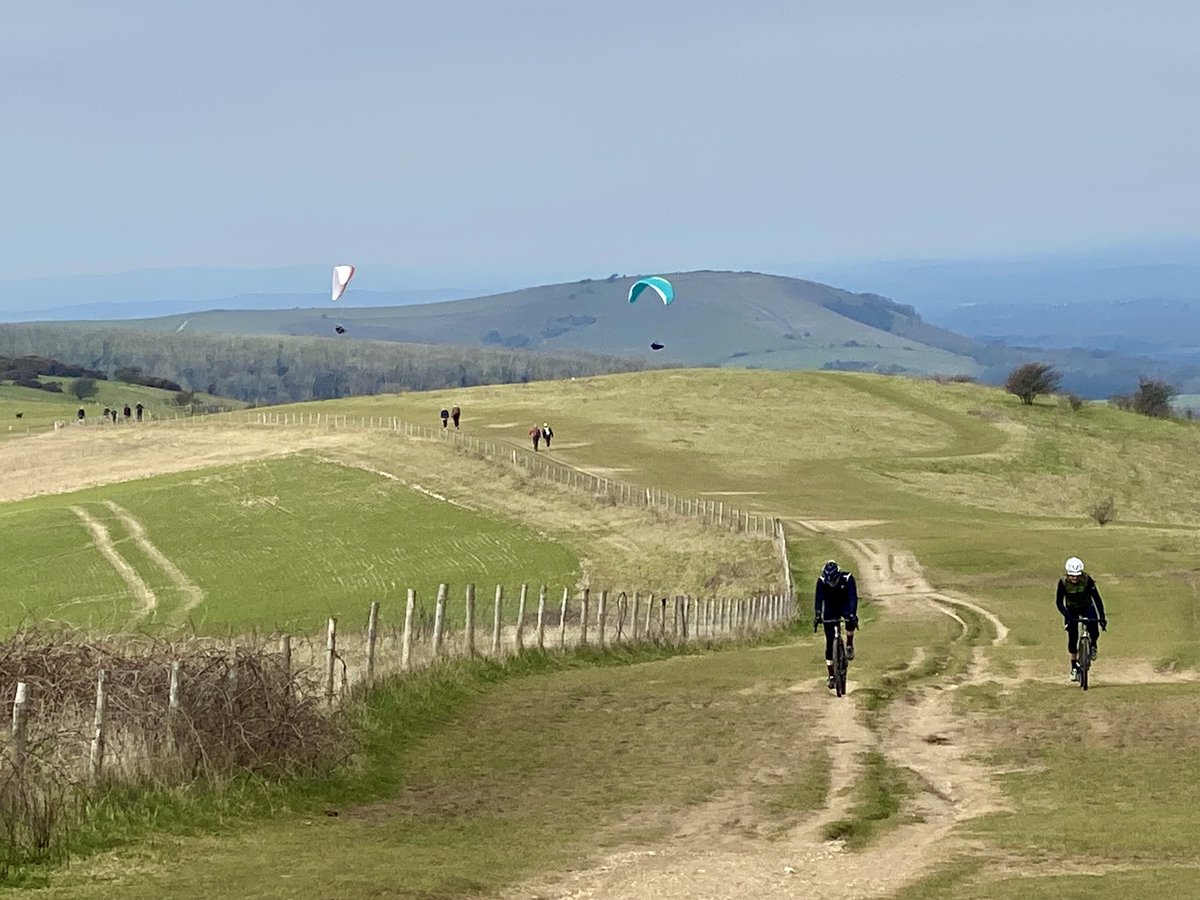neneslab's tweet photo. 3hrs on the Southdowns! 10 weeks till the SD100k!🤘
#100kultratraining
#ultratraining
#disneyrunner
#ukrunners
#ukhikers
#sussexrunning
#runnersuk
#sussexlife
#trailrunning
#trailrunner
#ilovesussex
#trailandultra
#southdowns100k
#gettingitdon
#trailrunninguk https://t.co/1kCVnTaj1r