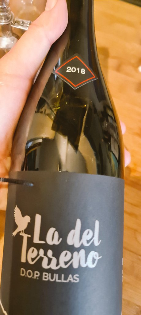 Hoy vamos a disfrutar de esta joya un esperado vino, elaborado por una de las mejores enólogas del mundo Julia Casado <a href="/ladelterreno/">Julia Casado</a> Y gracias a <a href="/TimonelAymerich/">Francisco Robledano</a> 😉   #winelover #winetasting <a href="/WineSpectator/">Wine Spectator</a>
