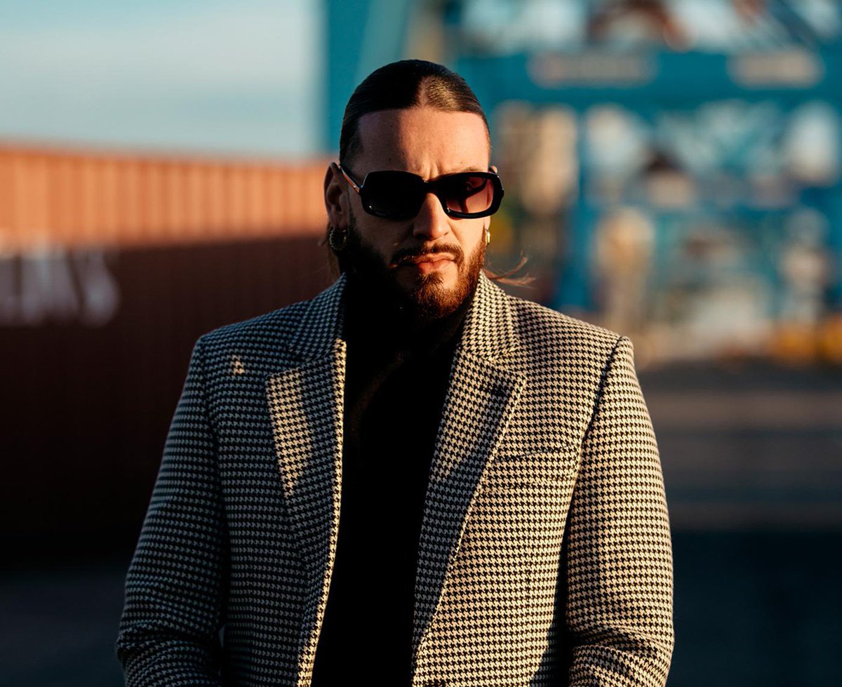 midiminuit__'s tweet photo. 🚨 En 24h, l’album « JVLIVS II » de SCH compte plus de 11,7M de streams sur Spotify France 🇫🇷 !

🥇 Meilleur démarrage de l’année devant Booba (9,2M) ! https://t.co/pxN3octdo1