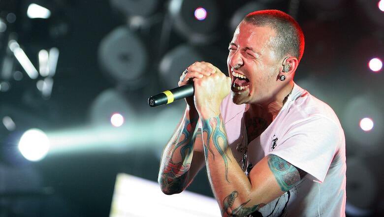 The Greatest to ever do it! Happy Birthday Chester Bennington 