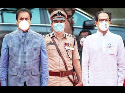 #BREAKING | Former Mumbai Police commissioner Param Bir Singh alleges that Maharashtra Home Minister Anil Deshmukh asked Sachin Vaze to collect Rs 100 cr every month.

(File pic)