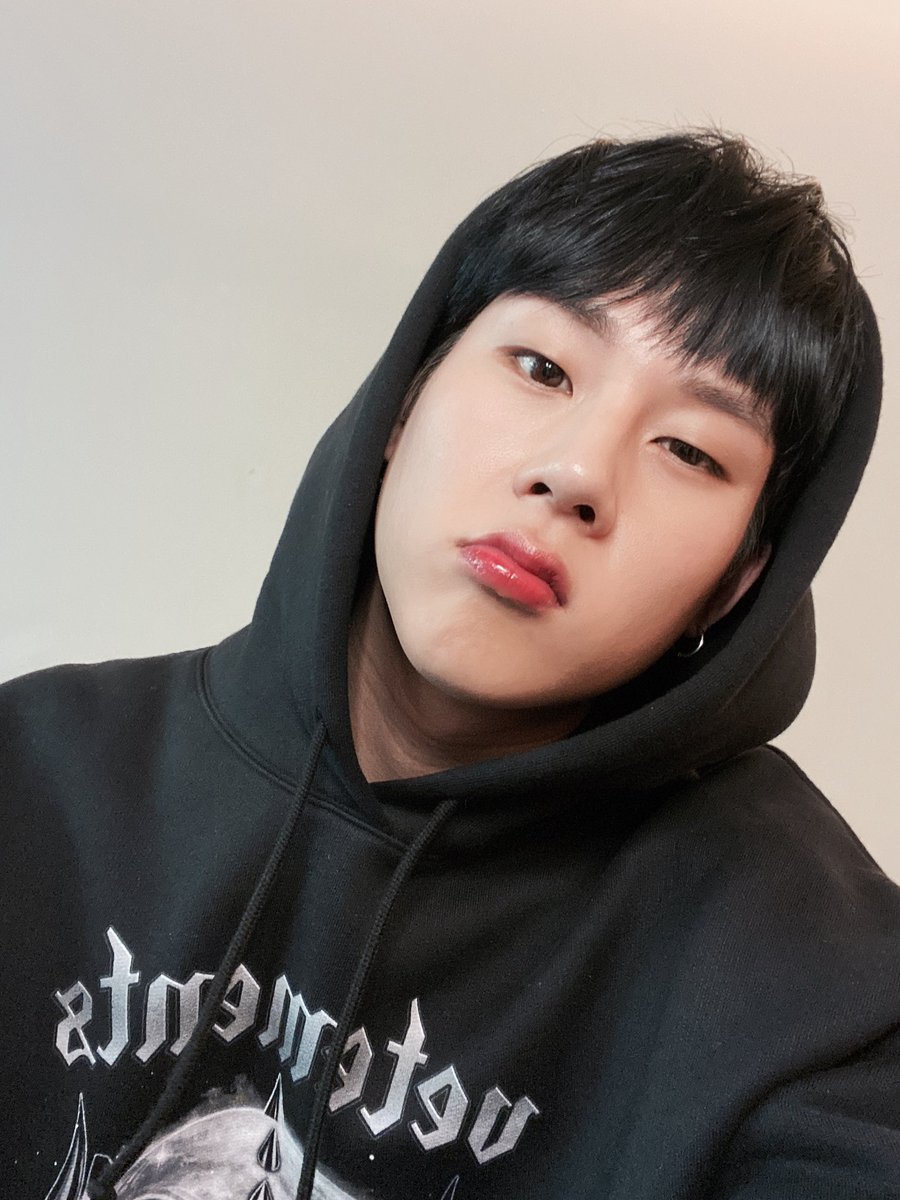 오늘 일본 영상 통화 이벤트를 진행했는데 다들 너무 예쁜거 있지.. ㅠ 보고싶다 몬베베.. ㅠㅠ #주헌