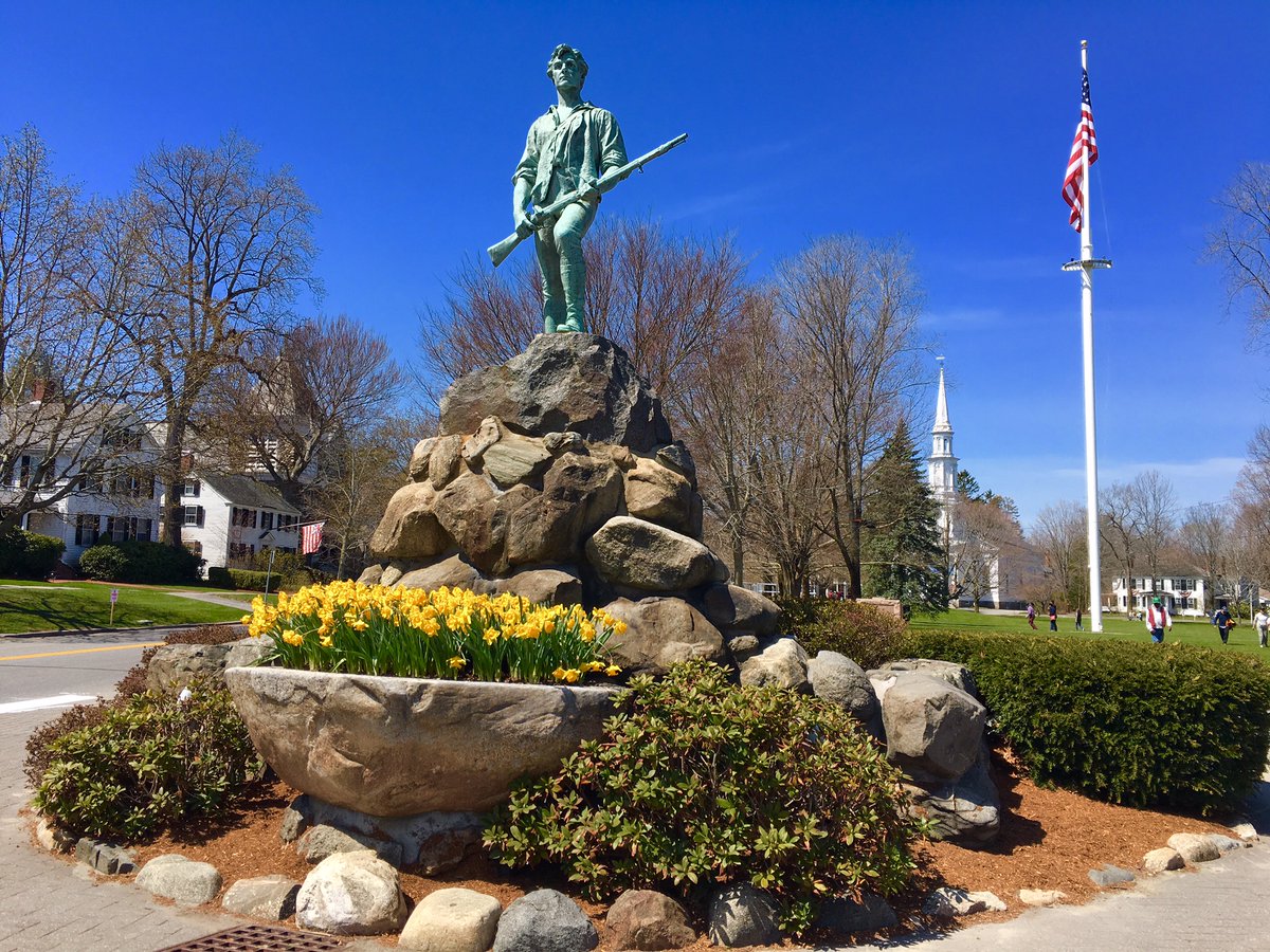MerrimackValley's tweet photo. Happy First Day Of Spring from @TownOfLexMA. #MerrimackValley 
#MyLocalMA #VisitMA https://t.co/RKlTmY2HHs