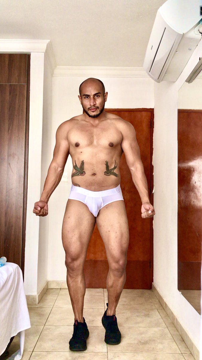 camarrobe's tweet photo. #helloeverybody #model #malemodel #fitness #FitnessModel #easthetic #Bootcamp #underarmour #underwearmen #muscle #abs #shredded #Nike #Worlds2021 #flexfriday #onlyfans #onlyfanz #flex #traintoperform #bodybuilding #physique #fitspo #modelowebcam https://t.co/v1GwipbRiL