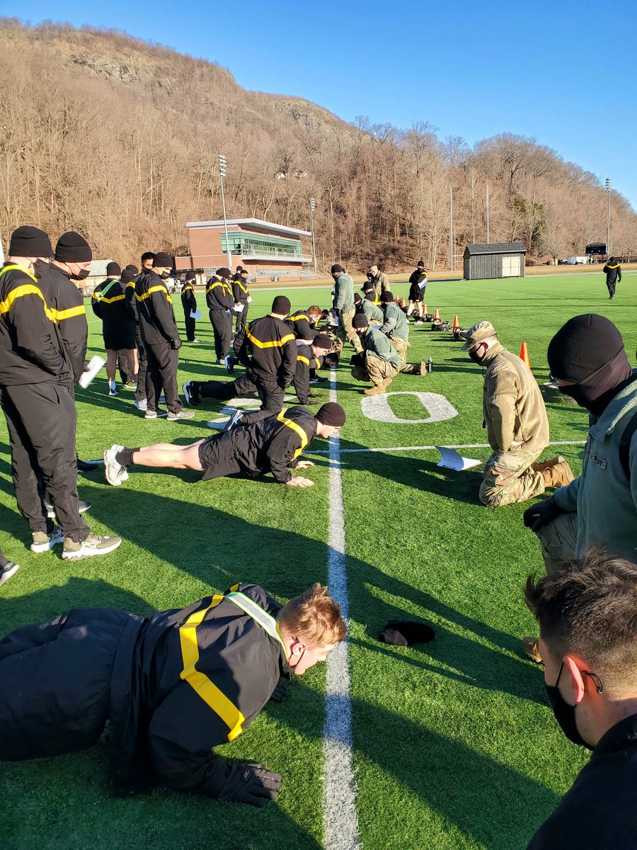 ConorHughes67's tweet image. Even after a brutally grueling week of workouts. @ArmyWP_Football was the first group in line on a 28° Saturday morning at 0630 to Dominate the ACFT! 

Leaders on and off the field!

LAST OF THE HARD!