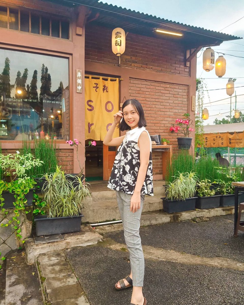 Nih admin kasih buat nemenin malem minggu kalian 😊 alias jangan lupa di like n comment ya di postingan IG ka <a href="/devythamp/">Devytha M</a>  👇
instagram.com/p/CMo_lN2Bqa7/…