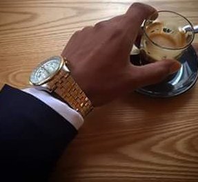 Jamás le digas a una mujer:

 «Nadie te va a querer con hijos».

Pues algunos las queremos hasta con marido...

Dias... ¿Café?