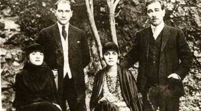 "Kadınları geride bırakan toplum, geride kalmaya mahkumdur."

-Mustafa Kemal Atatürk
#İstanbulSözleşmesi
#sonsözükadınlarsöyleyecek