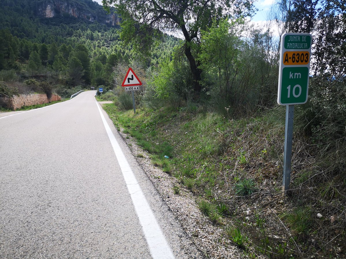 AytoBenatae's tweet photo. UNA VÍA PEATONAL DE 5 KILÓMETROS UNIRÁ BENATAE CON ORCERA

El delegado de @FomentoAND ha anunciado que la redacción del proyecto para la construcción de una vía peatonal entre los dos municipios se va a licitar antes del verano.

#Benatae
#ConBdeBenatae https://t.co/IWGSi3ZWFN