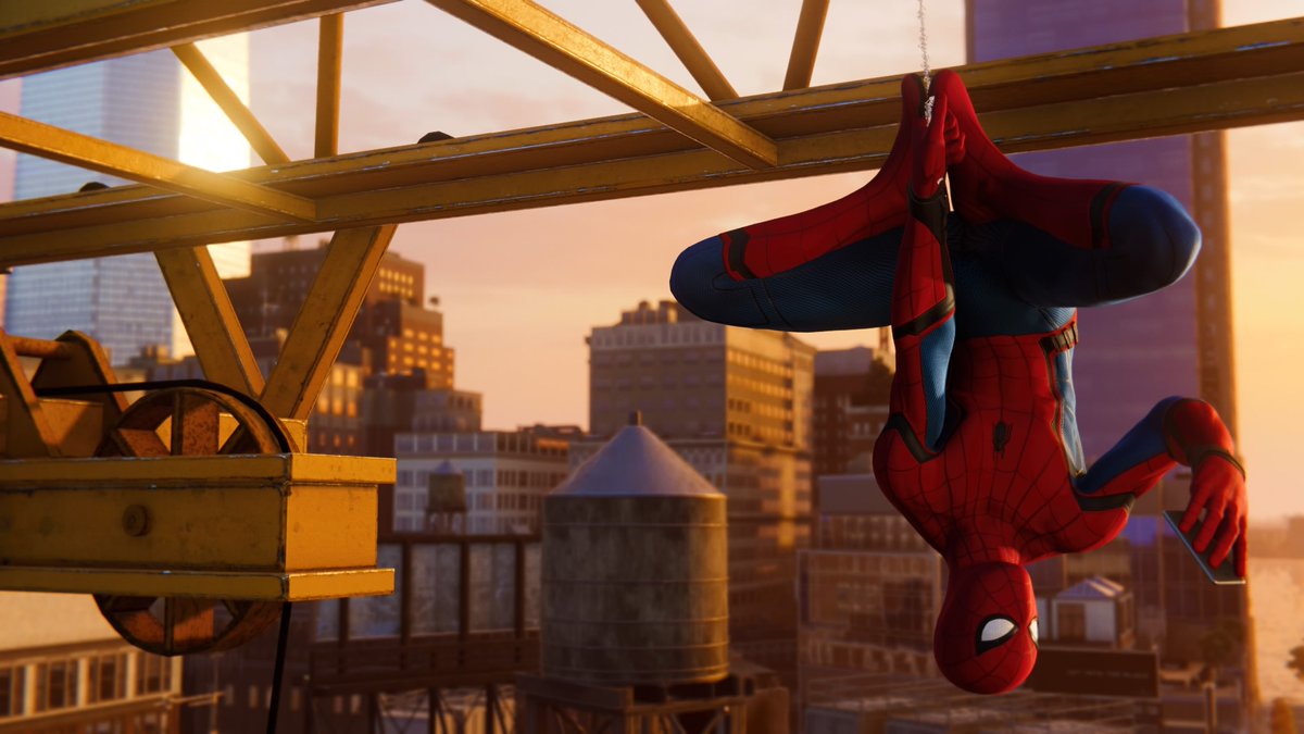 TeemingEdge's tweet image. #PS4share #SpiderManPS4 Checking messages