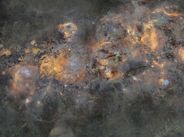 SPACEdotcom's tweet photo. Wow! This incredible image of the Milky Way took 12 years to create https://t.co/olPwuKhZ2E https://t.co/VaEvOfugfx