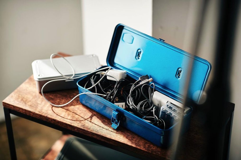 Can you relate? 👀⚙💻
Our toolbox are super simple. Thus we have so much space inside. It can literally store anything. Anything box, for you. @toyosteel