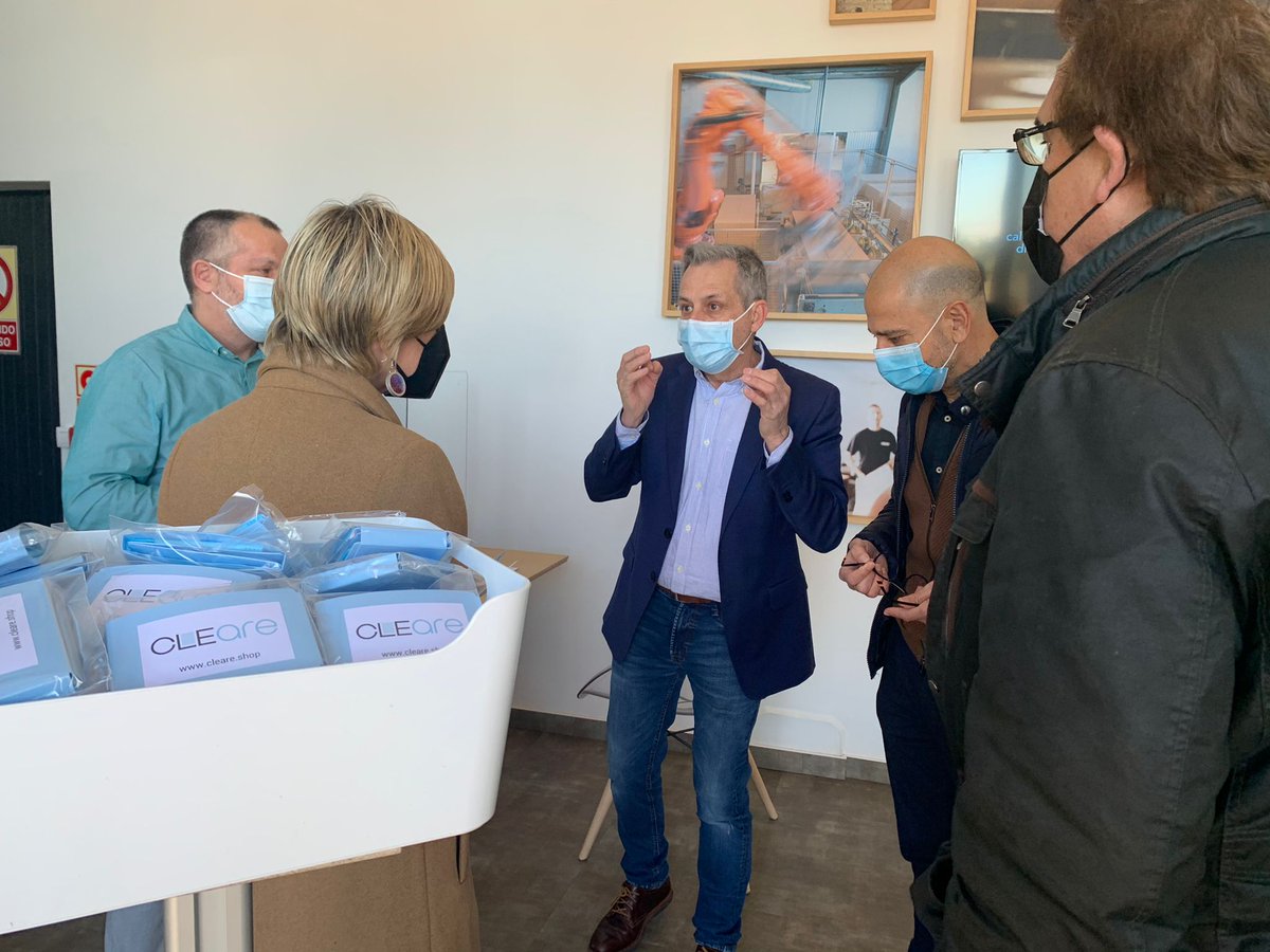 ERC_DipTa's tweet photo. #innovació | La visita a la #Sénia ha acabat a l'empresa #Cleare, dedicada al disseny d'equips d'alta protecció per espais públics i professionals

🏅L'empresa ha guanyat els Premis #Emprèn de la #Dipta en categoria Economia Social https://t.co/0FwF3qa8vt
