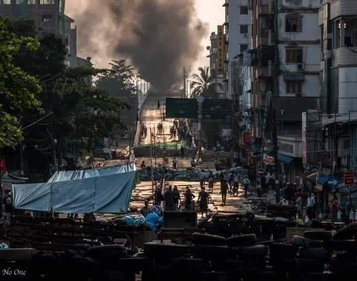 KyawKyawLynn18's tweet photo. Dear World 🌍
This is not a Movie.
Really Happening in Myanmar😓😓😓
Where's Safe Life
Where's Humanity
Where's Democray
We Lost Everything Now ❗❗❗
#WhatsHappeningNowInMyanmar
#SaveMyammar
#WeNeedR2PInMyanmar #CrimesAgainstHumanity
#March2021
#SaveYangon
crd: https://t.co/5PYYWeJy4m
