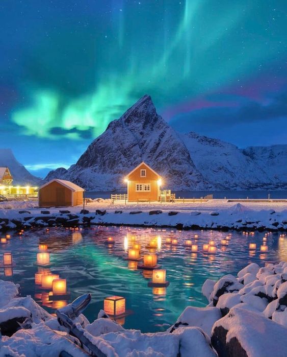 OfficialPLT's tweet photo. I need to visit the Northern Lights 🖤 https://t.co/nuHUk9cHRI