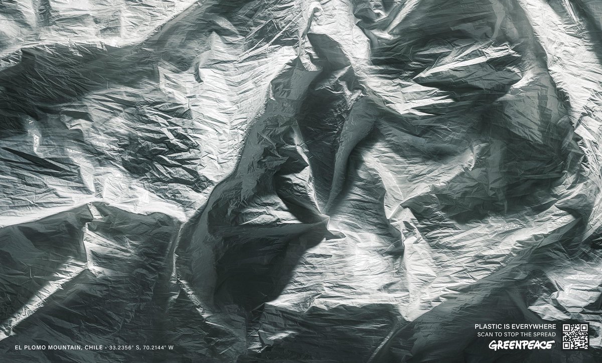 loriiferrari's tweet photo. Bellissima campagna di sensibilizzazione realizzata da #greenpeace per sensibilizzare sull’#inquinamento da #plastica. 

#plasticiseverywhere https://t.co/wAJFRh1Y2j