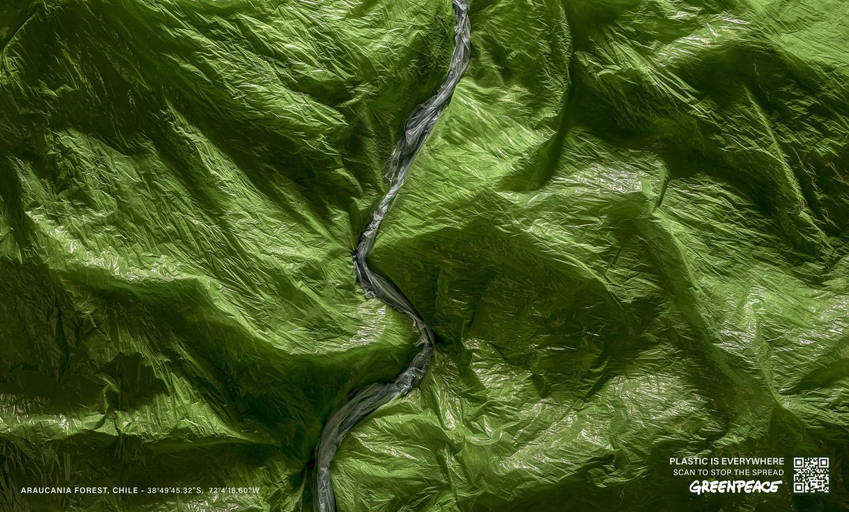 loriiferrari's tweet photo. Bellissima campagna di sensibilizzazione realizzata da #greenpeace per sensibilizzare sull’#inquinamento da #plastica. 

#plasticiseverywhere https://t.co/wAJFRh1Y2j