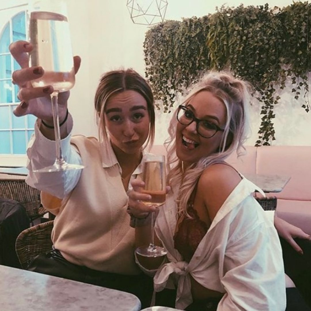 This time in 9 weeks ➡️🥂We're ALREADY getting booked up fast for the first bottomless brunch back on the 22nd May. We still have a few tables remaining so snap them up quickly! Hit the 'reserve' button on our profile.