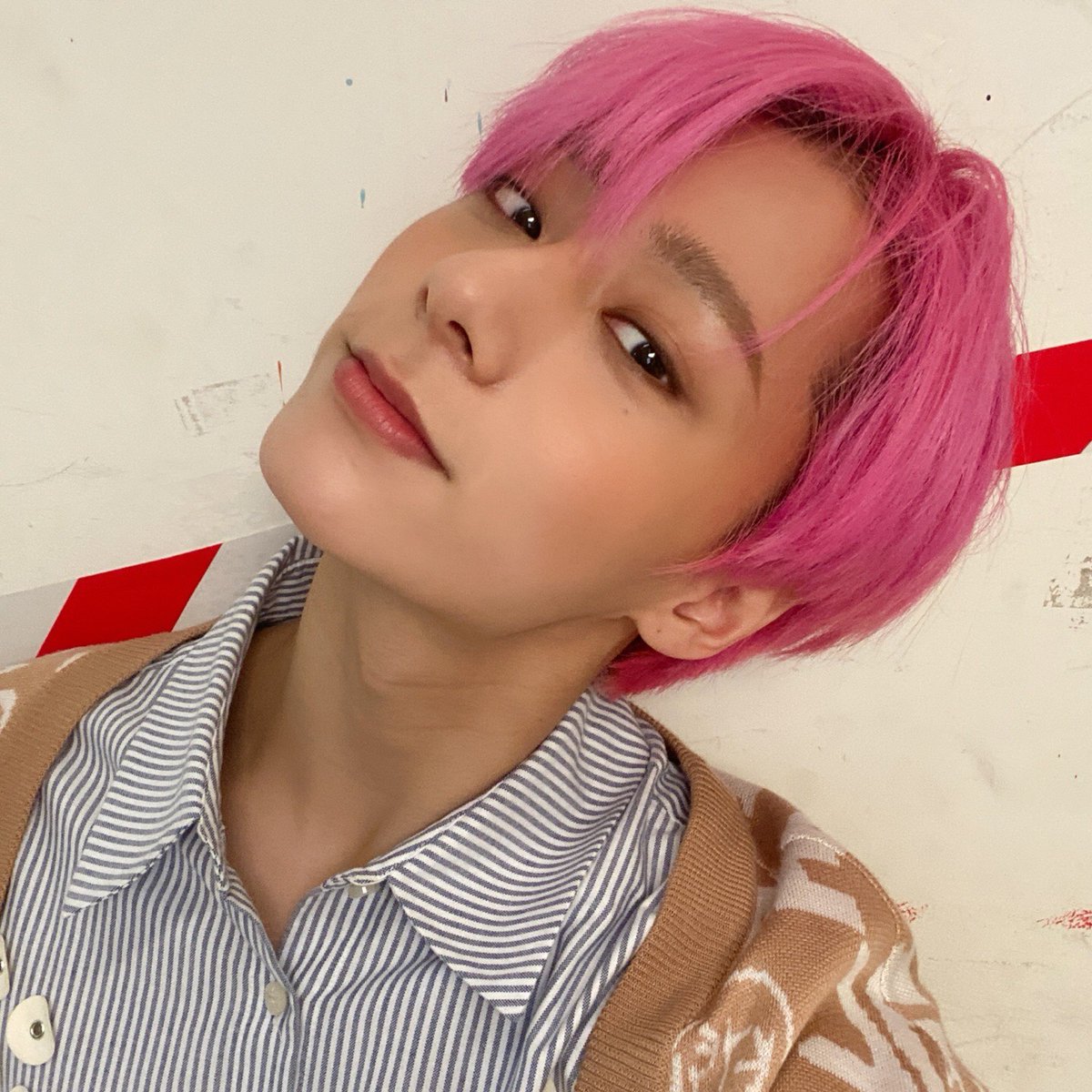 official_ONEUS's tweet photo. [#환웅] 드디어 만난 내 동생이랑😂 https://t.co/MYWsX7noC6