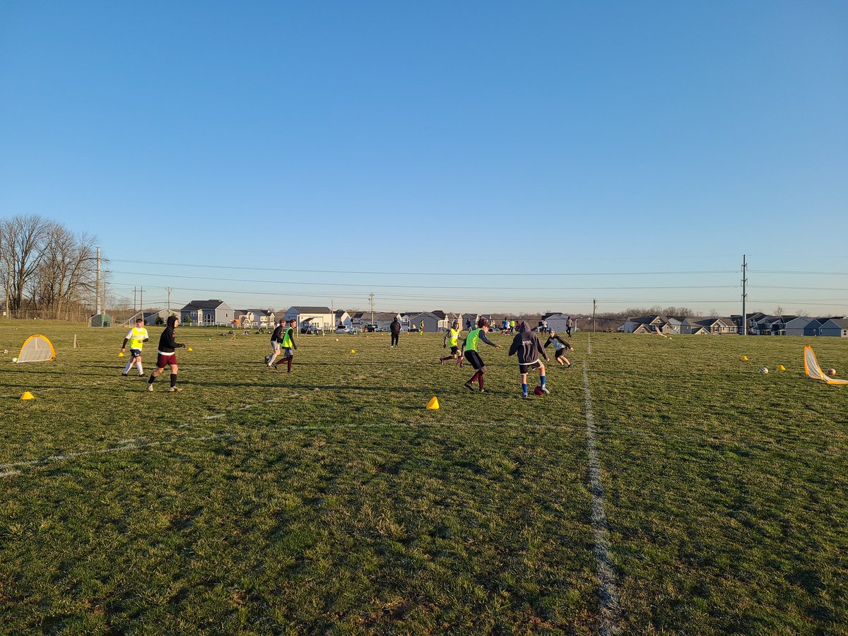 Coach_Flesch's tweet photo. Solid turnout for the first off-season open field. Very happy to see the boys taking initiative and to see their excitement for the upcoming season!!! @CooperMenSoccer #soccerfamily #timetogrind #itsnotthatcold https://t.co/1AJIgnDWm7