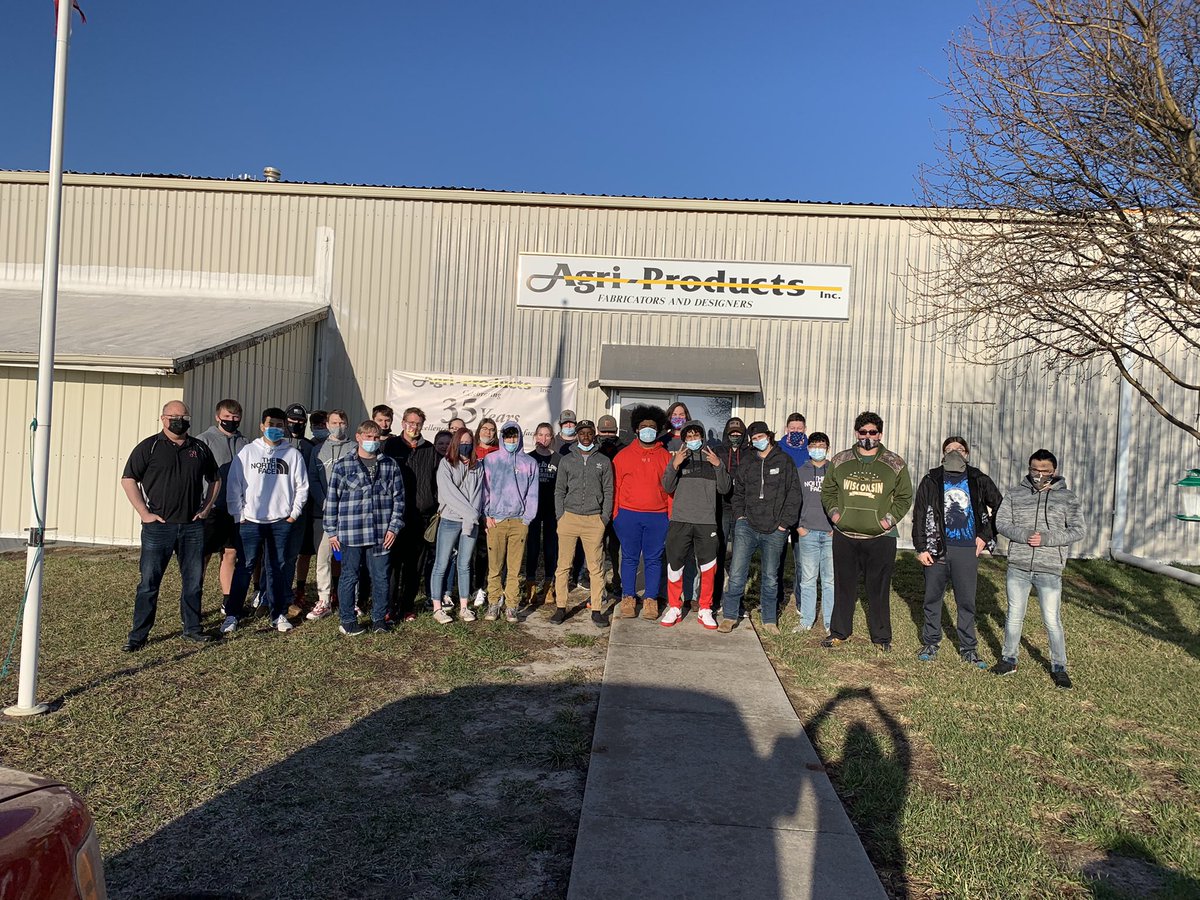 YHS students had a great day full of industry tours! Thank you to AgriProducts, Klute Steel, Truck Center Companies, and Champion Homes for showing us the amazing things you do each day within our community! #yorkdukes #yorkffa