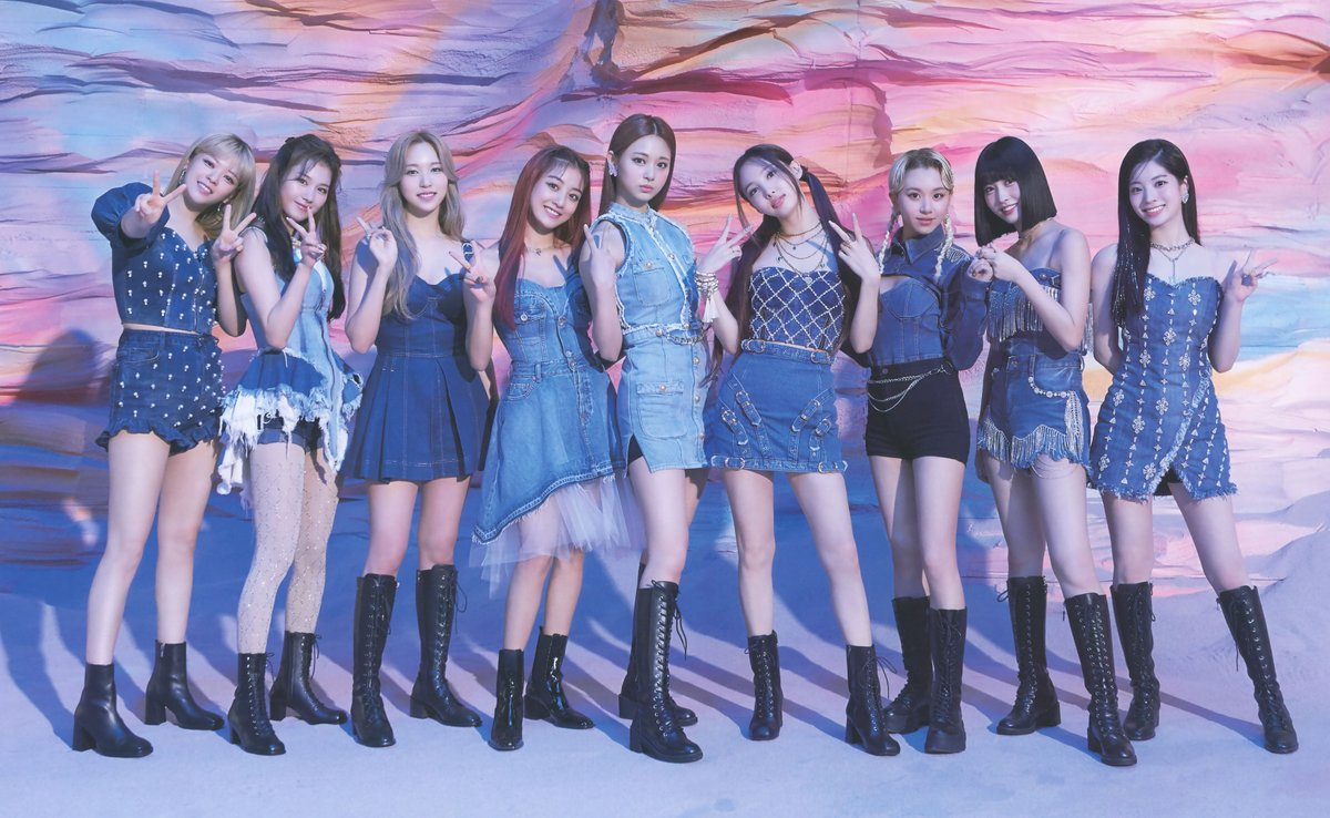 SCAN] TWICE MONOGRAPH EYES WIDE OPEN TWICE (page 30&31, 116&117