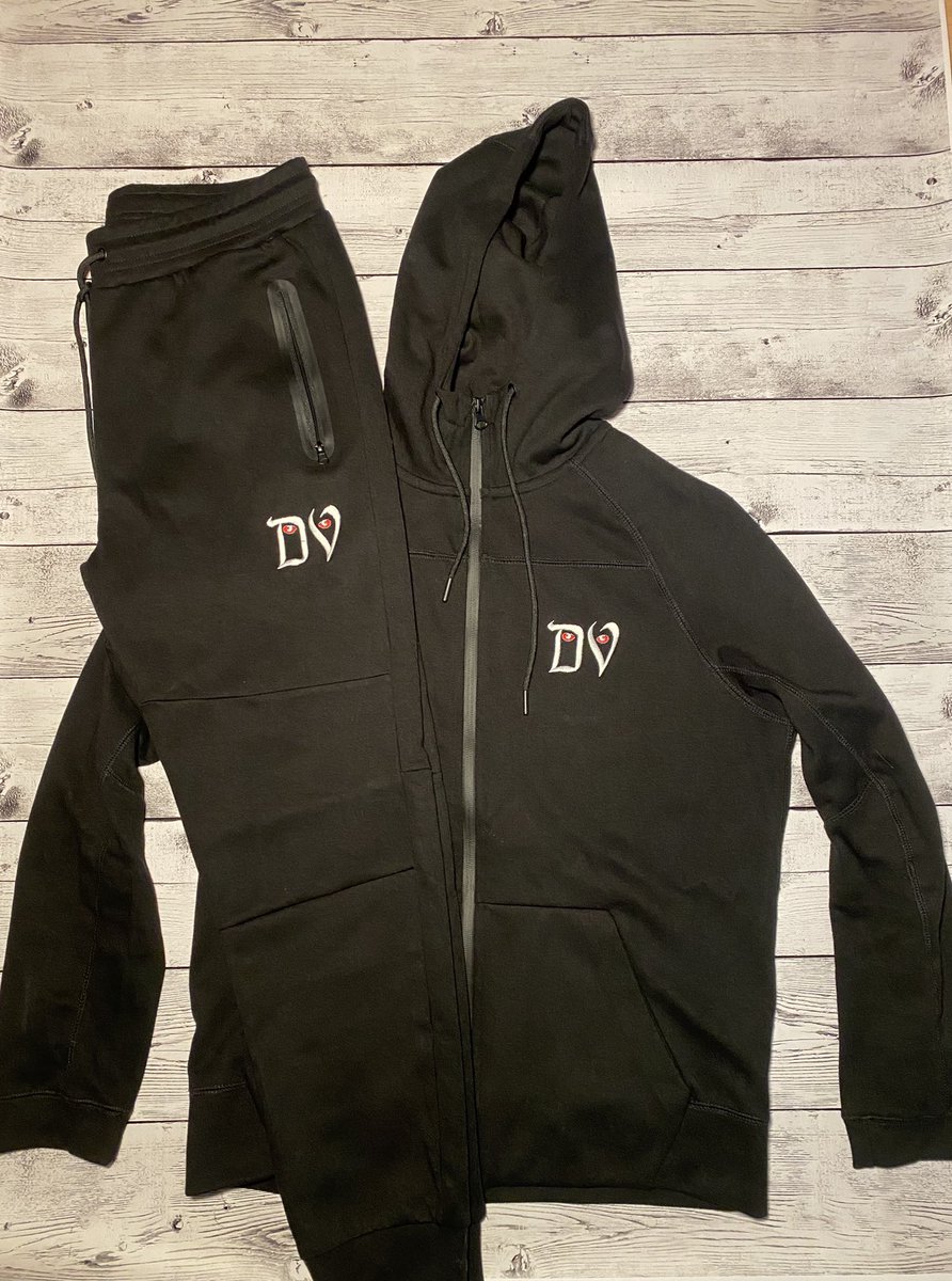 TahjiiWageyyDV's tweet photo. DV Tech Suits Out NOW limited don’t lack on it ‼️ https://t.co/vbvM2qQAeX