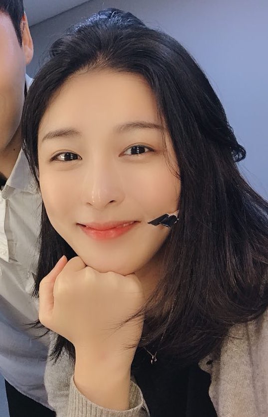히버 tweet media
