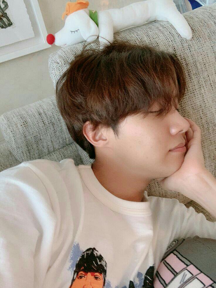 jcxx__x's tweet photo. วันนี้แด๊ดเมื่อยมากเลยค่ะเด็กๆ มานวดให้แด๊ดหน่อยสิครับ..😏

RT : FF
🖤 : DM ( ทักก่อนได้นะคะเด็กดั)​
#บอท #บอทหาเพื่อน #บอทหาคนคุย #บอทโสด #บอทหาเมีย #บอทเหงา #บอทเงี่ยน #บอทBTS #ยืมเมจforเงี่ยน #ยืมเมจForsex #บอทหาทุกอย่าง #บอทbts https://t.co/bxYioM8IiS https://t.co/11u7Q82Xd9