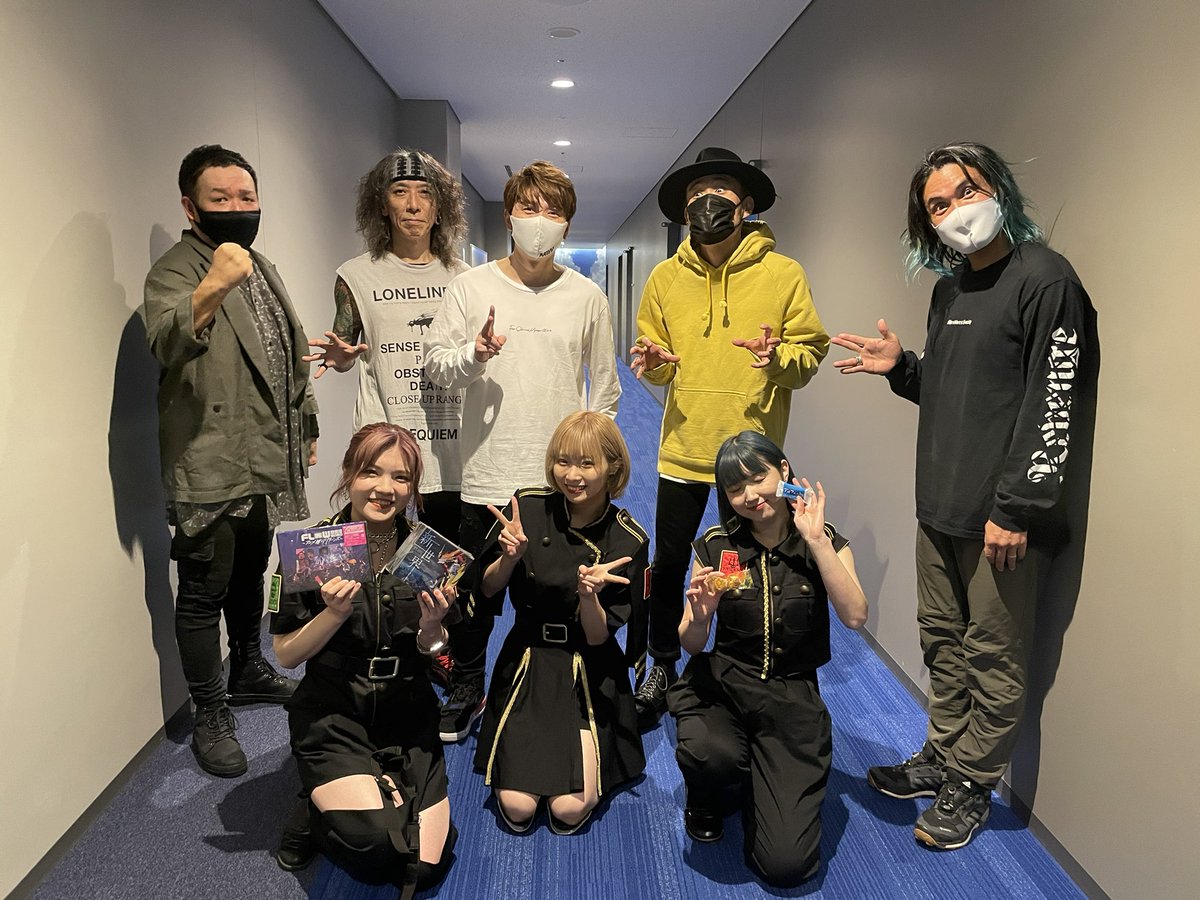 FLOW_official's tweet photo. Thank you‼️
#CALDERASONIC
激アツなイベントでした🤩
また会いましょう💪
終演後にTRiDENT(@TRiDENT_japan )さんとパチリ📸 https://t.co/6CPwO8rTpZ