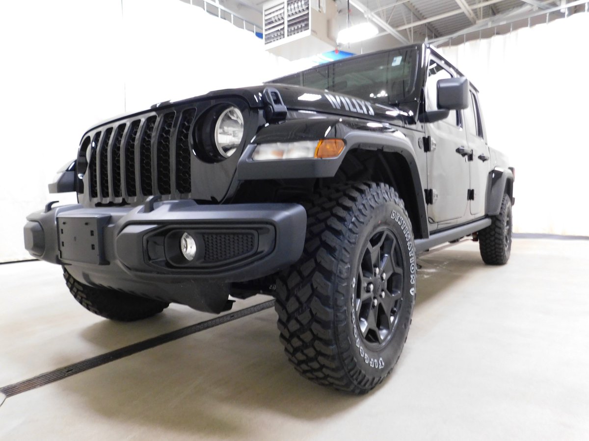 This 2021 #Jeep  #Gladiator SPORT just came in! SPRING Driving here we come! schmitbrosdodge.com

#SaturdayMorning #SaturdayVibes #SaturdayThoughts 
#schmitbros #saukville #jeepforsale #jeeplife #jeepwave