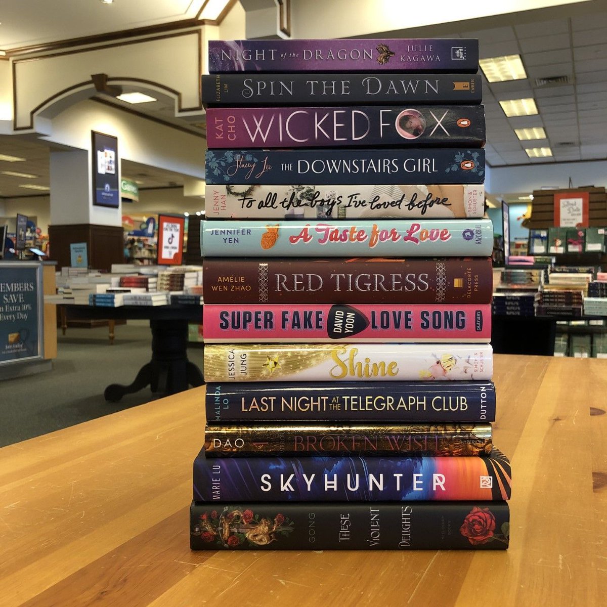 BN_Orem's tweet photo. Okay, it's time for some Asian author love. Have you read any of these?
You need to.
#supportasianauthors #author #oremreads #reading #tbr #bookstack #StopAsianHateCrimes #stopasainhate #AsianTwitter https://t.co/QzhatoTjrt