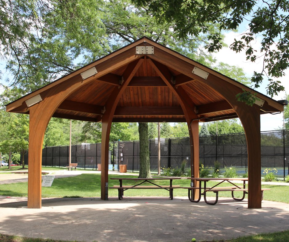It’s starting to feel like spring out there! As the weather gets nicer, plan ahead and reserve a shelter in one of our beautiful parks for your next small gathering. 
deerfieldparks.org/parks-faciliti…
(Size of gatherings depends on current state and local guidelines.)