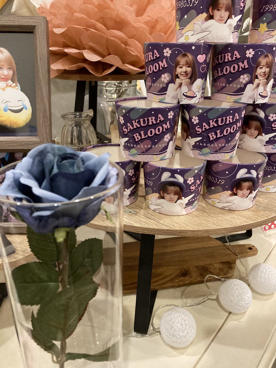 lpop01945052's tweet photo. さくちゃんセンイルカフェ
THE SUGAR FOREST

ブルーローズとペーパーフラワーなど、飾り付けがオシャレで可愛かったです✨
お店の素敵な雰囲気とも合っていて、愛が溢れてる空間にほっこりしました☺️

@bloom0319 様ありがとうございました！

#SAKURA_BLOOM_DAY
#HAPPY_SAKURA_DAY https://t.co/oyTL6xiwHi