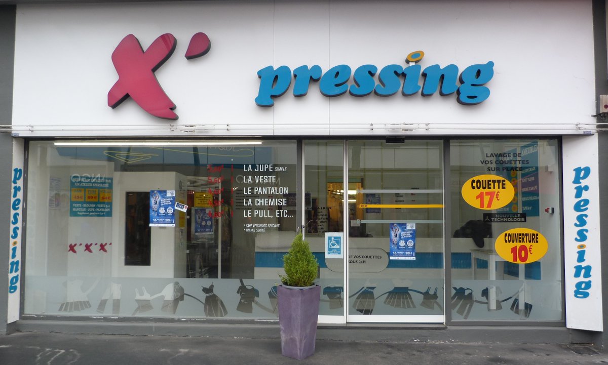 Il y a un pressing en centre ville, et un bon !
Cœur commercial du Paquebot 😅. Ouf, vacanciers, nouveaux arrivants dans notre ville, le travail soigné de Stéphane et Mélinda vous ravirons.
Couettes, couvertures .....c'est le moment de faire le ménage de printemps !