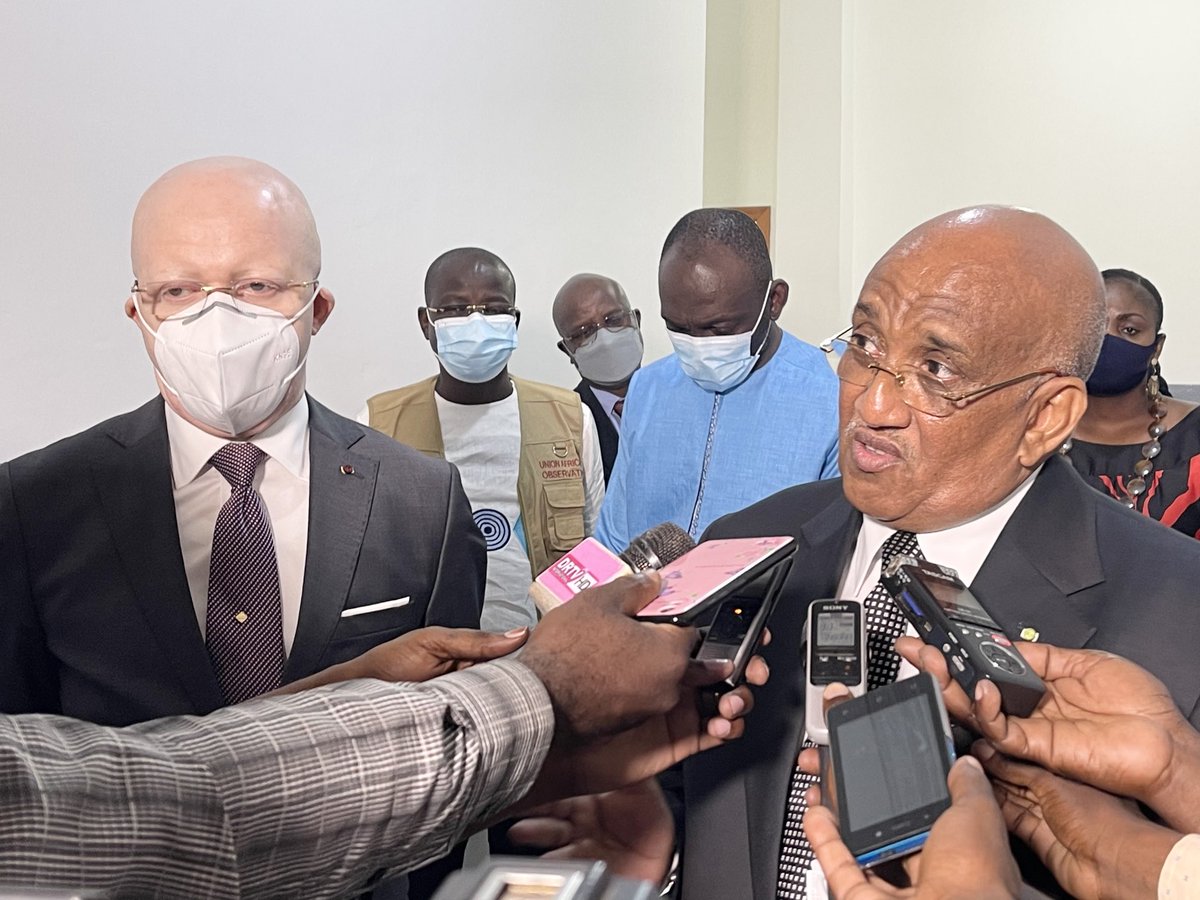 ThMoungalla's tweet photo. #EP2021 : j’ai reçu cet après-midi la délégation de l’Union Africaine #UA conduite par SEM. Dileta Mohamed Dileta. Une vingtaine d’observateurs seront déployés dans 6 départements du #Congo lors du vote de ce dimanche 21 mars 2021 https://t.co/SMDnA4FuCS