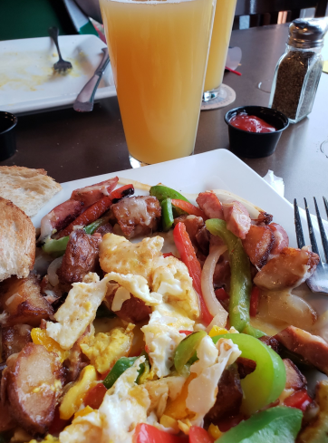 Backstop_Grill's tweet photo. Forget looking forward to April showers or May flowers, we're looking at Backstop breakfasts all season long. Happy first day of Spring! 🌷⚾ #BackstopBarAndGrill #CanbyOR https://t.co/xk1i8y8tMQ
