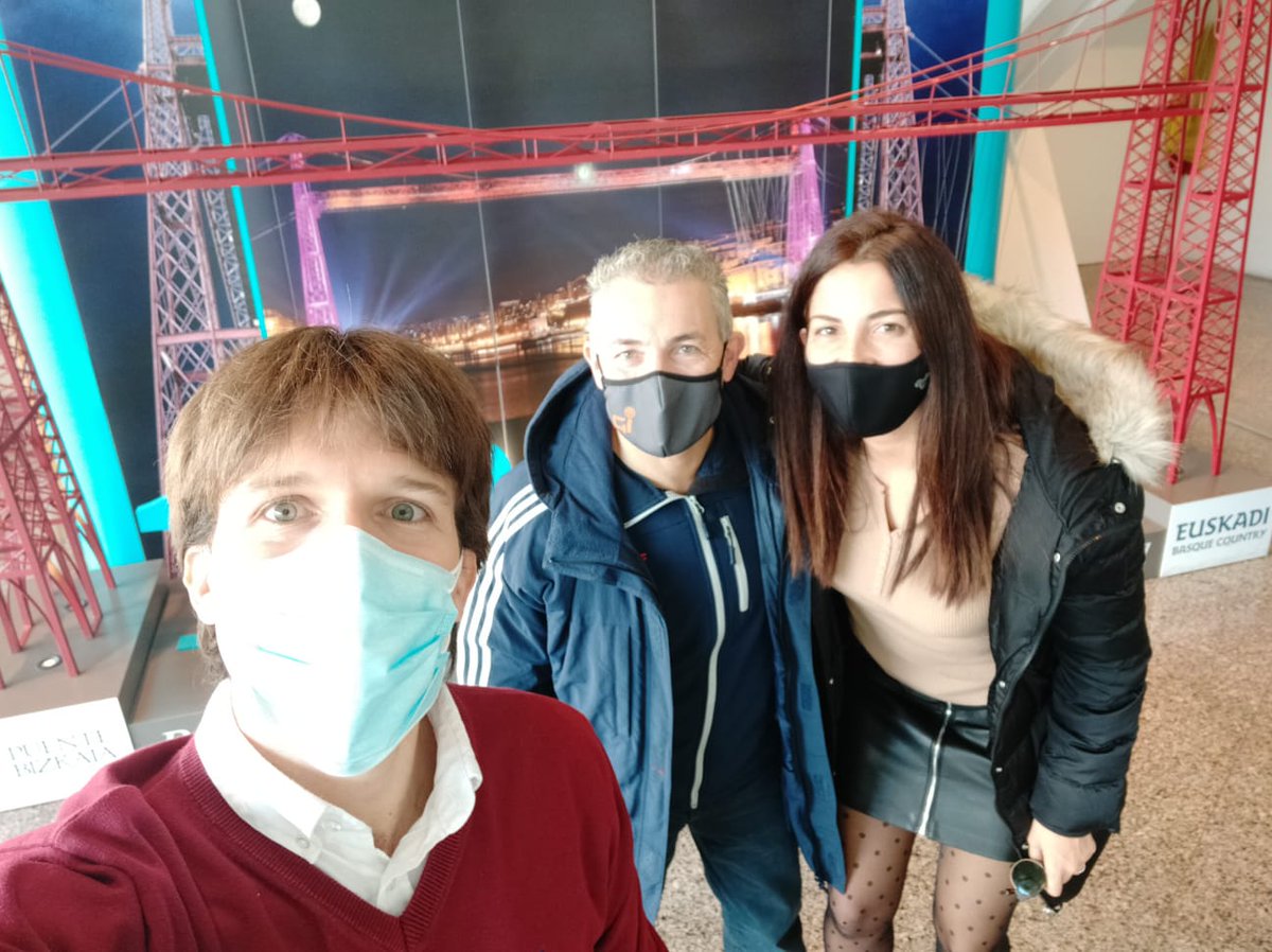 Tres àrbitres catalans ens trobem a l' aeroport de Bilbao per diriguir les respectives competicions estatals, basquet FEB  i lliga basquet en cadira de rodes FEDDF
#BàsquetMaiPara <a href="/FCBQarbitres/">FCBQarbitres</a> <a href="/RTGirona/">RT Girona FCBQ</a> <a href="/RTTarragona/">RT Tarragona FCBQ</a> <a href="/RTLleidaFCBQ/">RT Lleida FCBQ</a> <a href="/esportcat/">Esports</a>