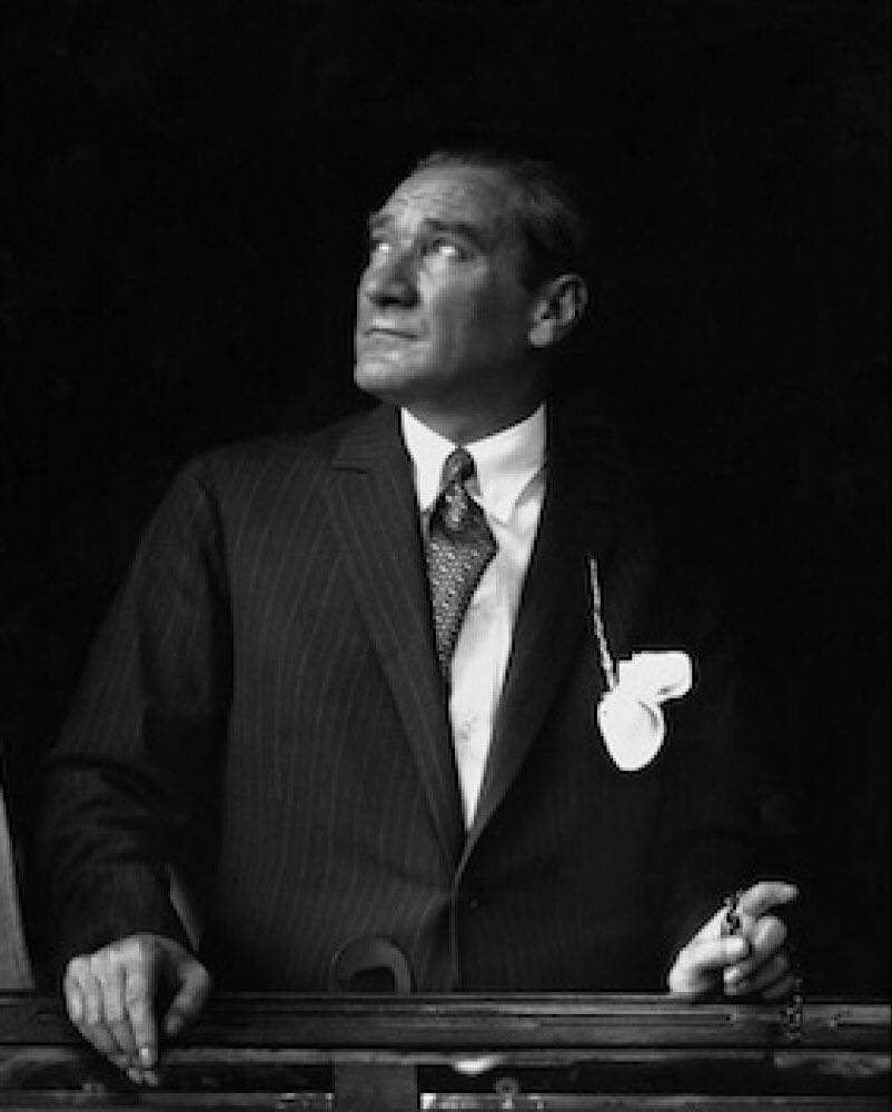 "Elbet bir gün beni unutturmaya çalışanlar olacaktır, ama Türk gençliği buna izin vermeyecektir." 
Mustafa Kemal Atatürk
 #Sıra5816da