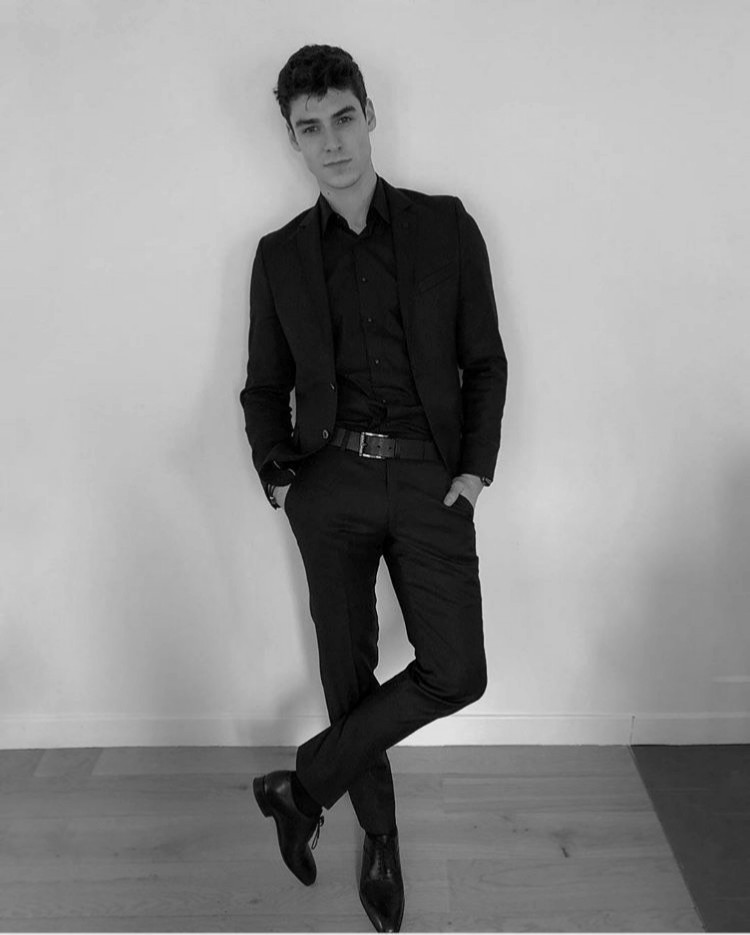 ⠀  #BastieleWedding
     ╾──── :･⸙ ─────