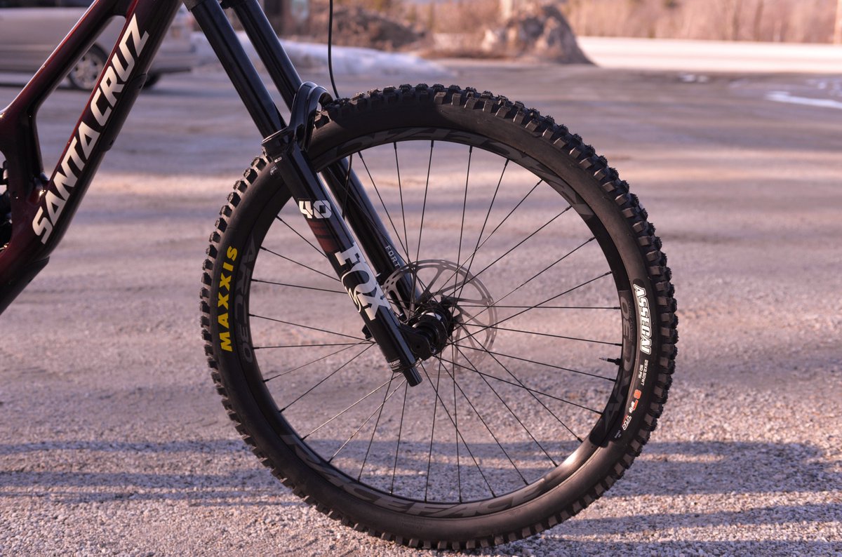 alpinebikeworks's tweet photo. This stunning Santa Cruz V10 downhill bike is sure hard to get your hands on! 
https://t.co/j5K68P2Q2v
Stop in or call 802-773-0000 to snag one for yourself.

#vermontbiking
#SantaCruz 
@santacruzbikes https://t.co/PKTKILokrN
