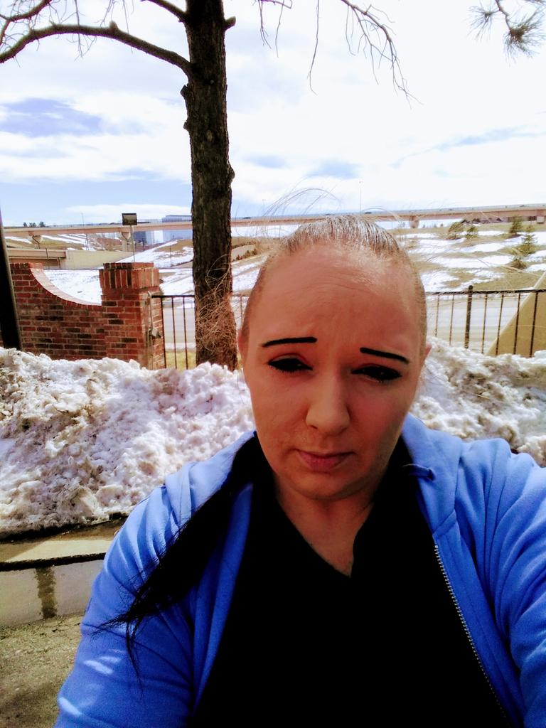 courtneyg420's tweet photo. Smoke spot #stonerfam #ppp3💚💙💚💙💨💨💨💨😘 https://t.co/Y1KXO9F7MN