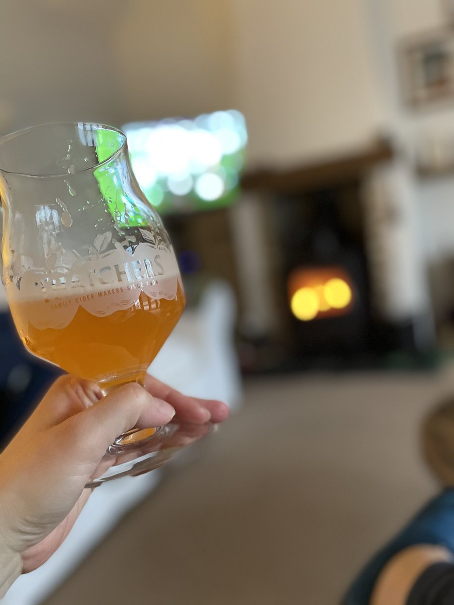 Payne3Nat's tweet photo. @thatchers traditional for super Saturday rugby @SixNationsRugby https://t.co/wKLn1BqO3L
