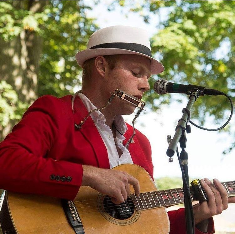mitchelittler's tweet photo. The new official page for twitter for #redjacketblues #blues #music #rock #red #jacket #onemanband #music https://t.co/KxvyBe95Lh