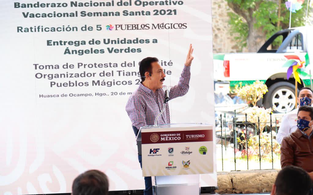 omarfayad's tweet photo. Presenté ante el @GobiernoMX y la @CONAGO_oficial la Cartilla de Inmunización Digital, como una herramienta que permitirá que las personas ya inmunizadas puedan, mediante código QR o reconocimiento facial, ser identificadas por empresas y comercios. https://t.co/yYkZdpFBfT