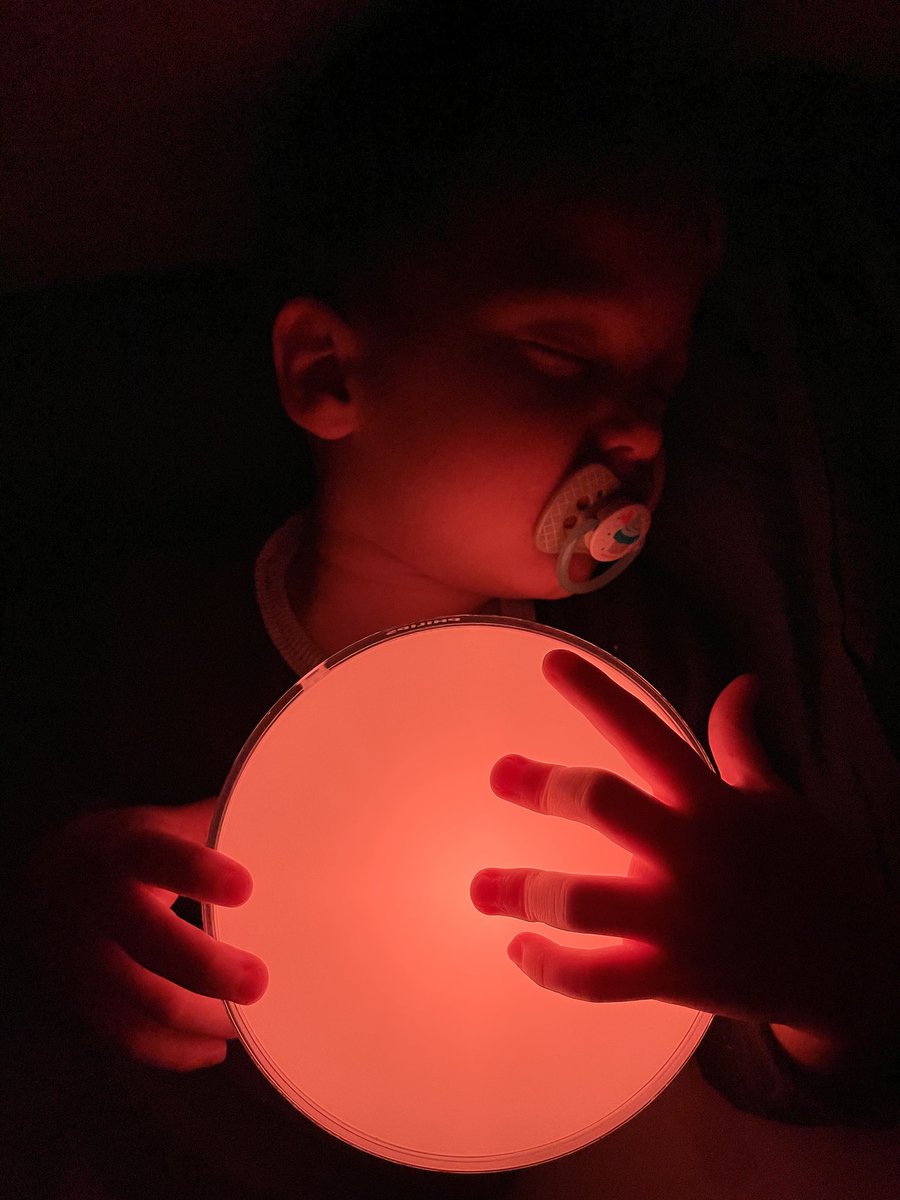 marcinsowa's tweet photo. If anyone in thinking about buying the #philips #huego @tweethue https://t.co/YtCJbpu5rD