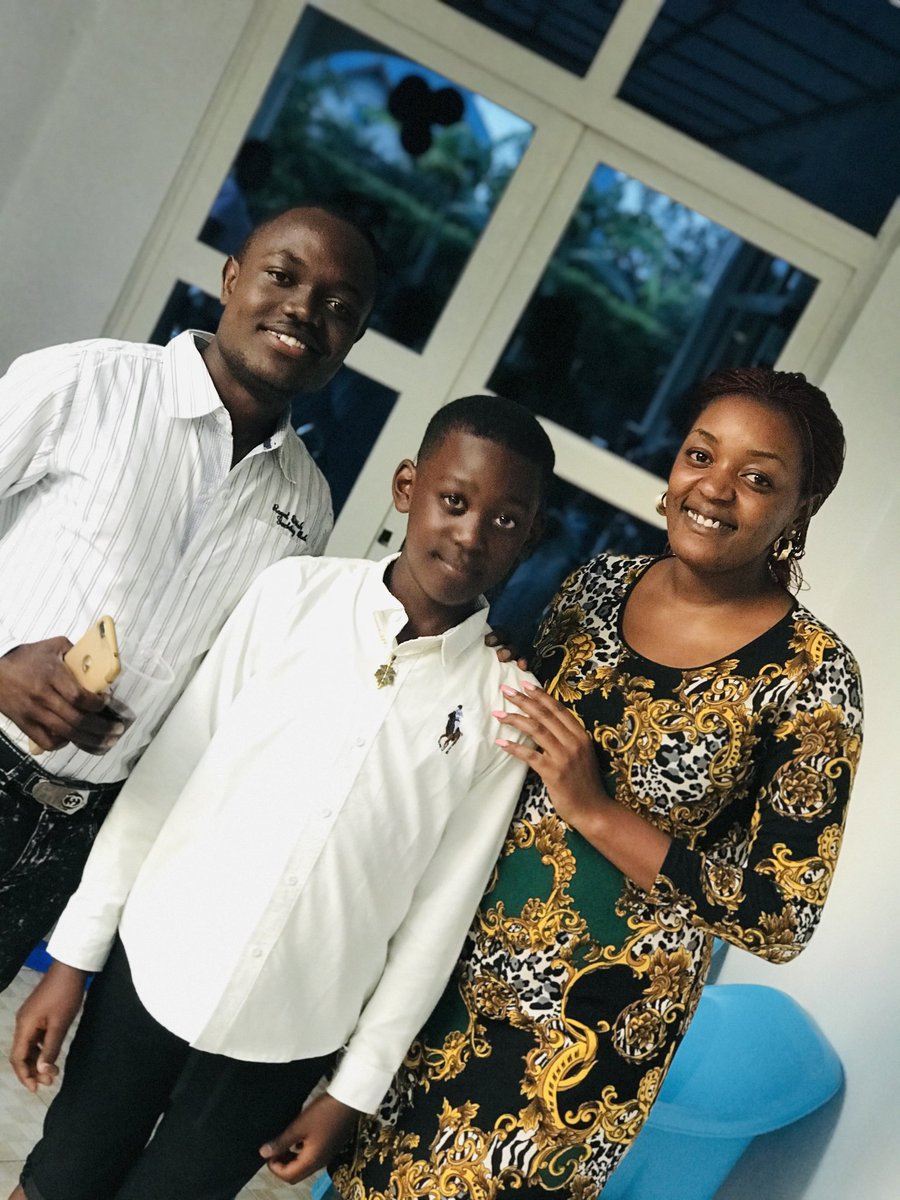 CharlesPILIPIL8's tweet photo. Et on célèbre #Bryan ce 20 Mars à qui on souhaite joyeux anniversaire ! Que la bougie de plus du 18 Mars t'apporte encore plus de bonheur, de joie et le ciel te reste toujours  favorable !! 🎂🥂🎁🎊🎉 https://t.co/iqT8QTfBbs