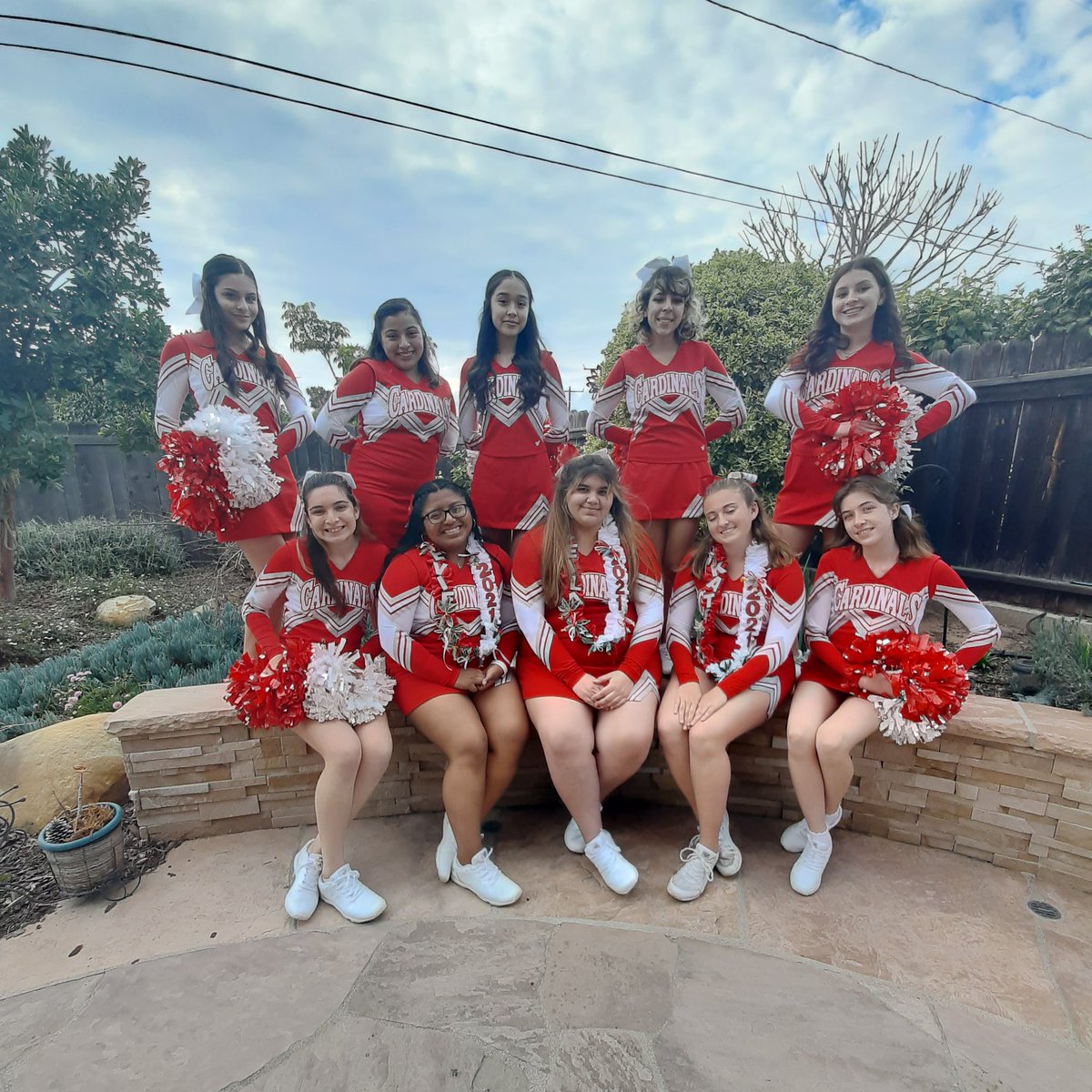 bdhs_cheer's tweet photo. #NewProfilePic https://t.co/4mrC60te23
